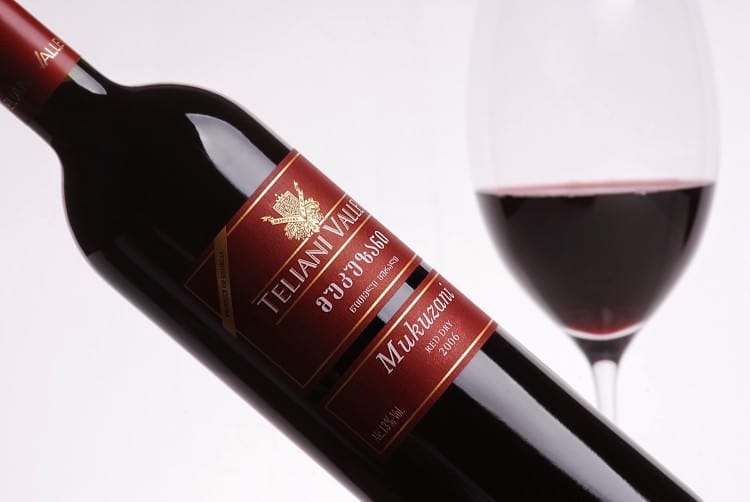vino-mukuzani-e1433251639906 Лучшие вина Грузии Мукузани - красное грузинское вино со строптивым характером