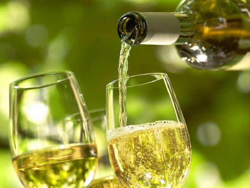 Beloe-vino-Napareuli Лучшие вина Грузии Напареули – одно из известнейших марочных грузинских вин