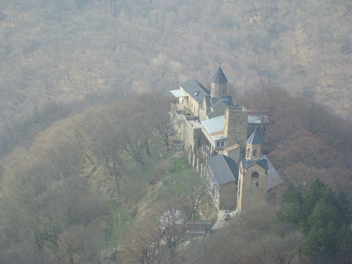 Святыни: монастырь Давид-Гареджи и Марткопский монастырь
