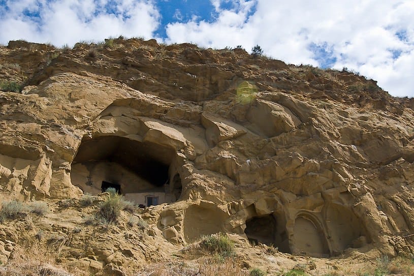 Интересные особенности пещерного монастыря Натлисмцемели