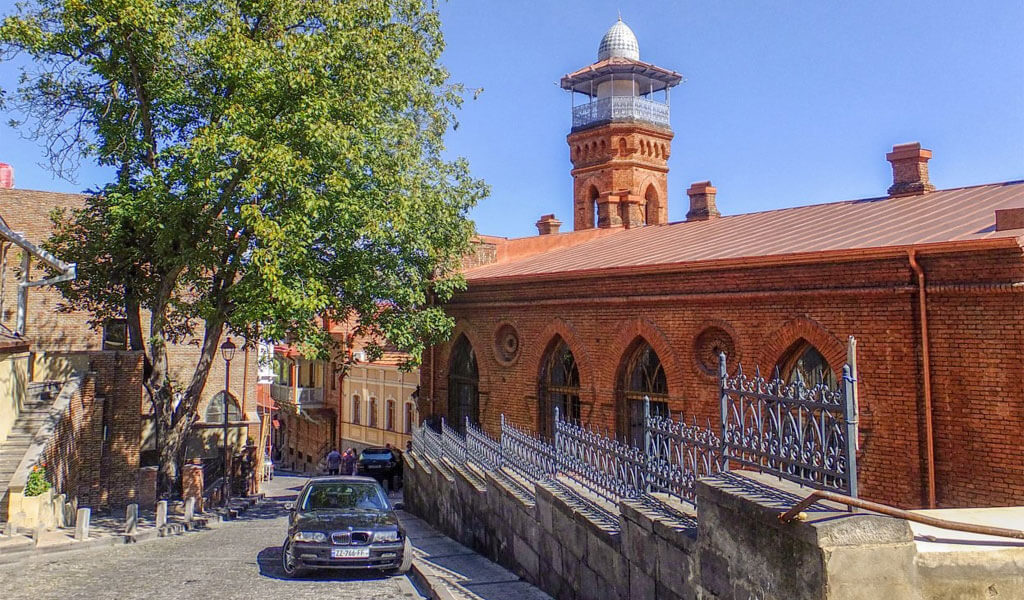 Джума-мечеть в Тбилиси - единственный исламский храм с столице Грузии