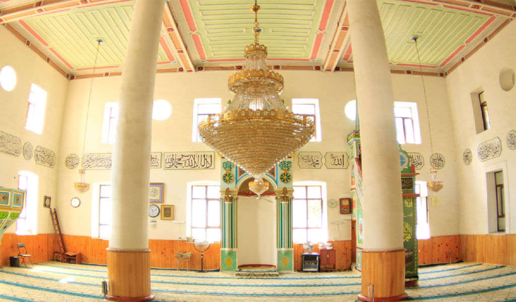 Мечеть Орта Джаме - самый известный мусульманский храм в Батуми