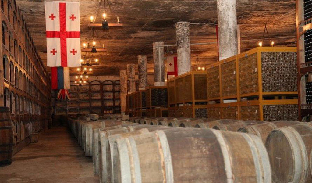 Тифлисский винный погреб - крупнейший винзавод в Грузии