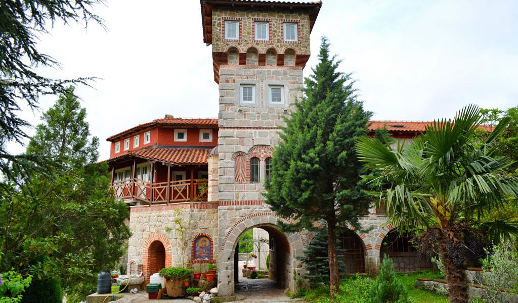 Шато Мере (Chateau Mere) - роскошный гостиничный комплекс в Алазанской долине