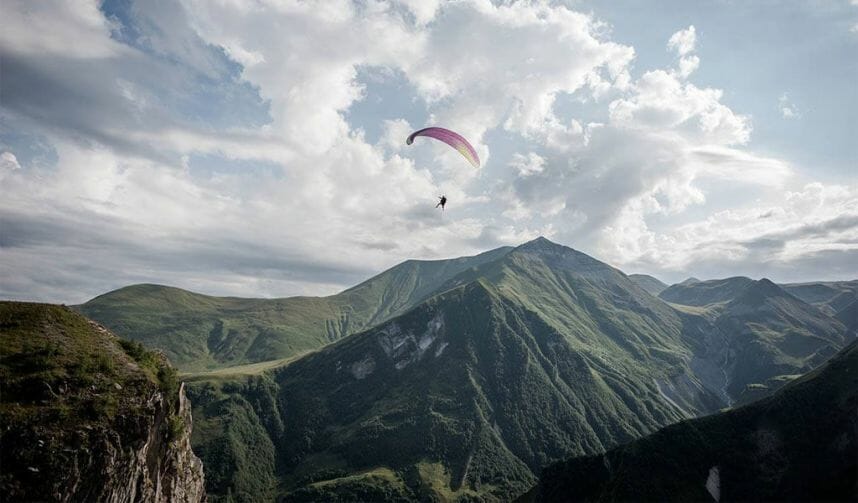 Полет на параплане от Fly Caucasus