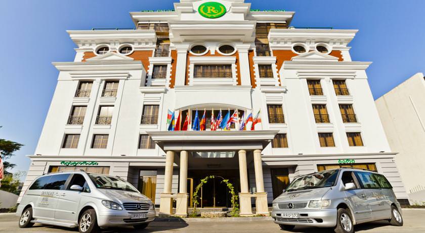 Отель Continent Cron Palace в центре Тбилиси