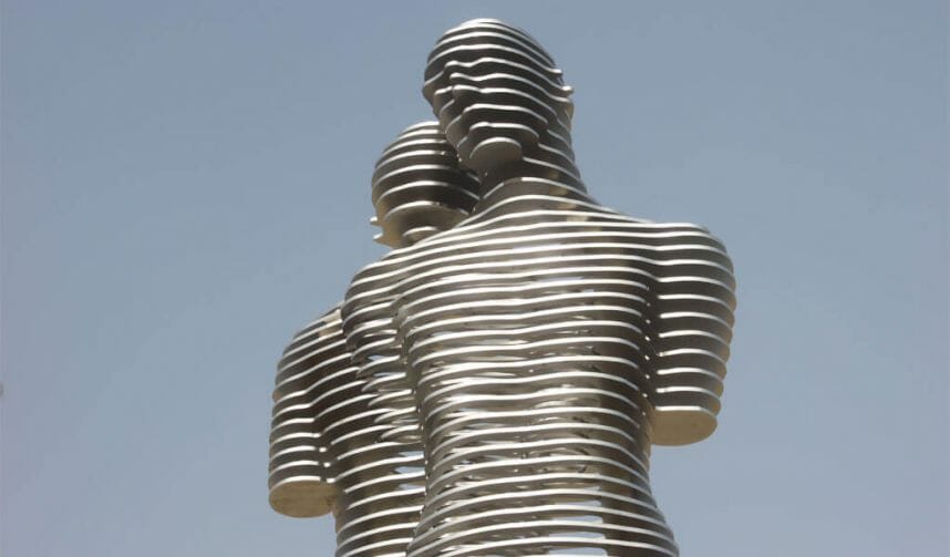 Скульптура Али и Нино (Мужчина и Женщина) в Батуми