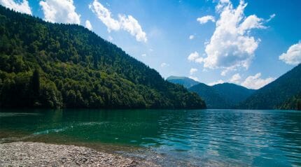 Озеро Рица – природная жемчужина Абхазии