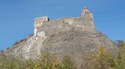 Крепость Мзоврети в Дзамской долине